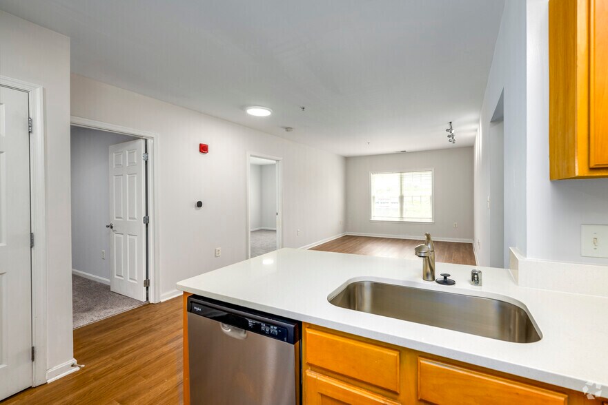 More Photos Of 130 Rollins Ave, Rockville Apartments For Lease