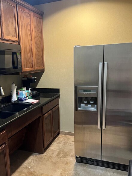 More Photos Of 7000 Parkwood Blvd, Frisco Office For Sale