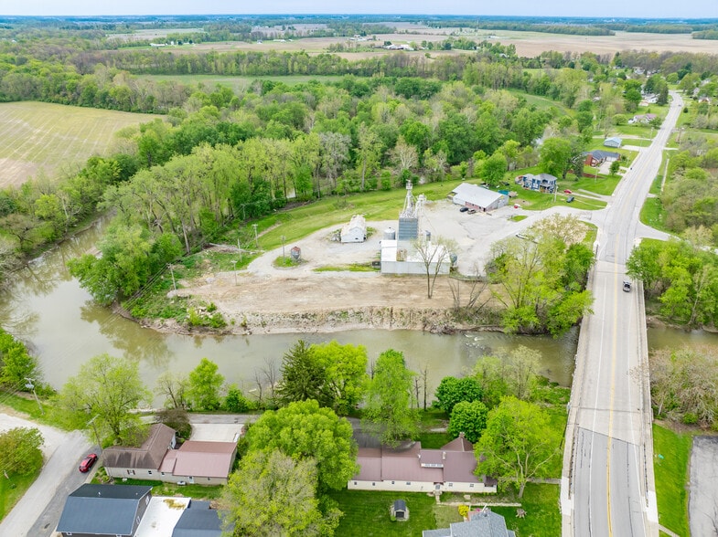 More Photos Of 10199 S Wayne Rd, Warren Showroom For Sale