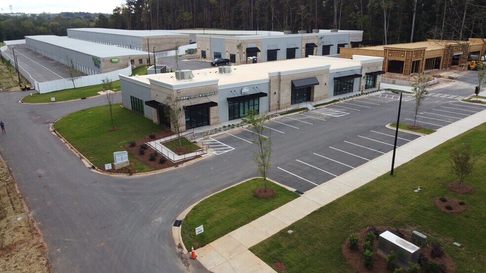 More Photos Of 360 Fort Mill, Fort Mill Unknown For Lease