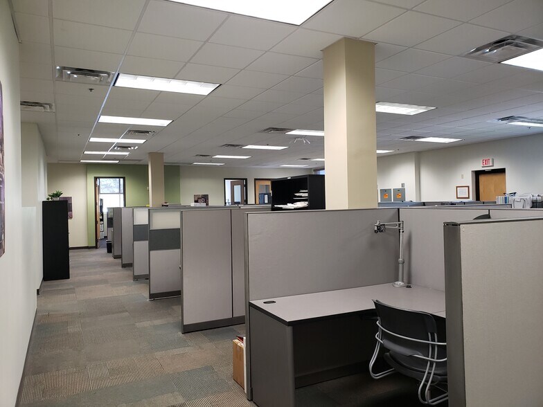 More Photos Of 4017 W Dr Martin Luther King Jr Blvd, Tampa Office For Sale