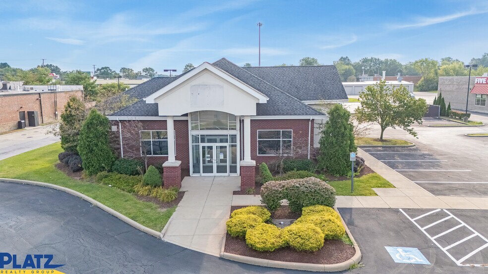 More Photos Of 101 S Canfield Niles Rd, Youngstown Bank For Lease