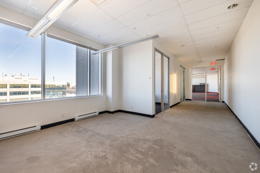 More Photos Of 2250 Boul Alfred-Nobel, Montréal Office For Lease
