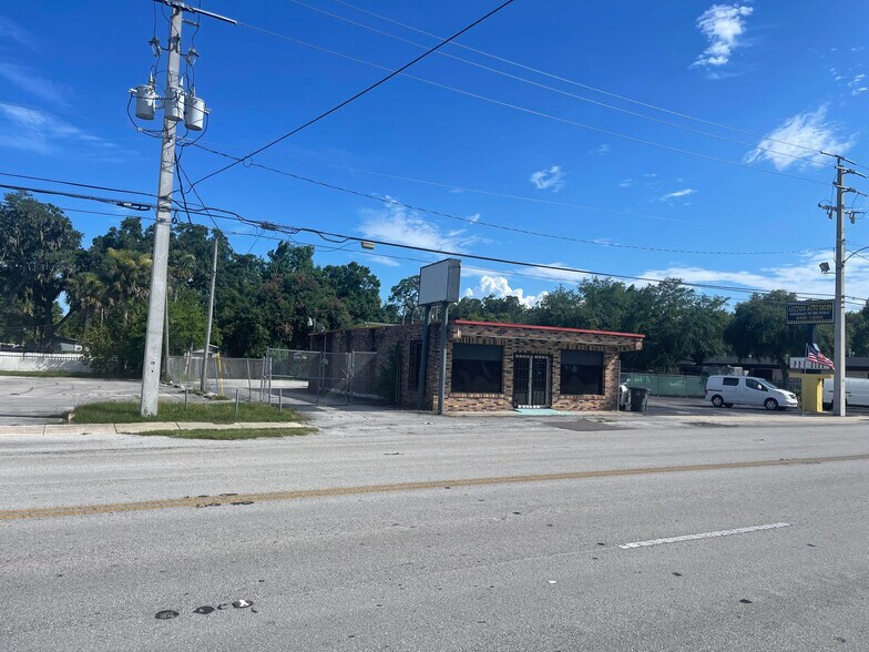 More Photos Of 833 Mason Ave, Daytona Beach Freestanding For Sale