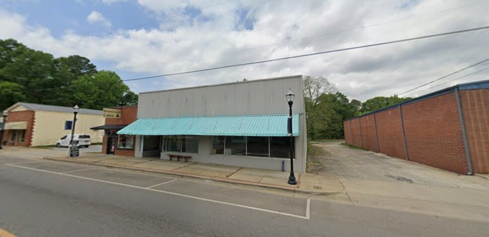 More Photos Of 911 1st St SW, Childersburg Storefront For Sale