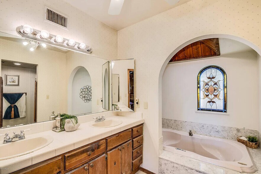More Photos Of 1625 N Cherry Cir, Mesa Healthcare For Sale