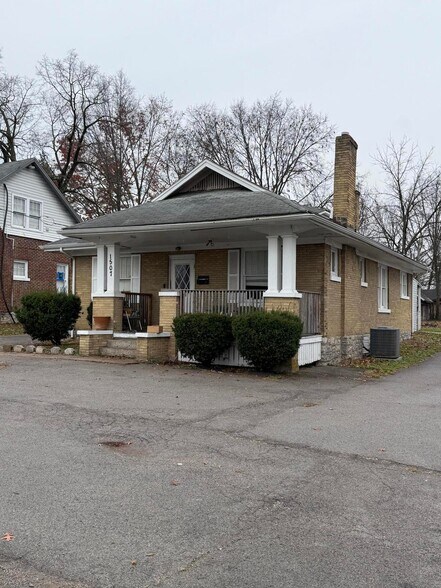 More Photos Of 1501 Versailles Rd, Lexington Storefront Retail Office For Sale