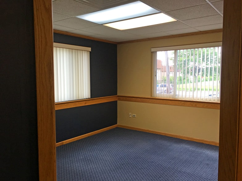 More Photos Of 1101 Irving Park Rd, Bensenville Medical For Sale