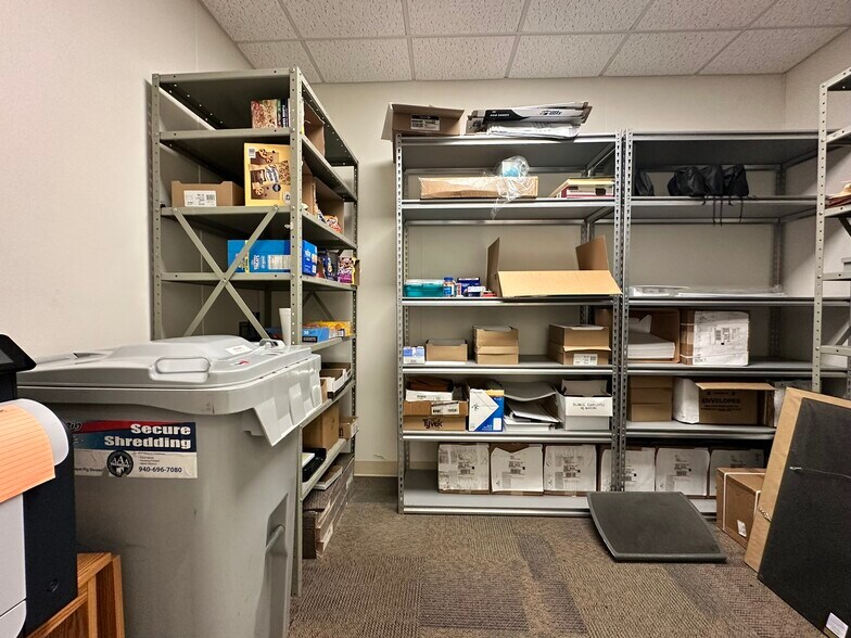 More Photos Of 705 Lamar St, Wichita Falls Office For Sale