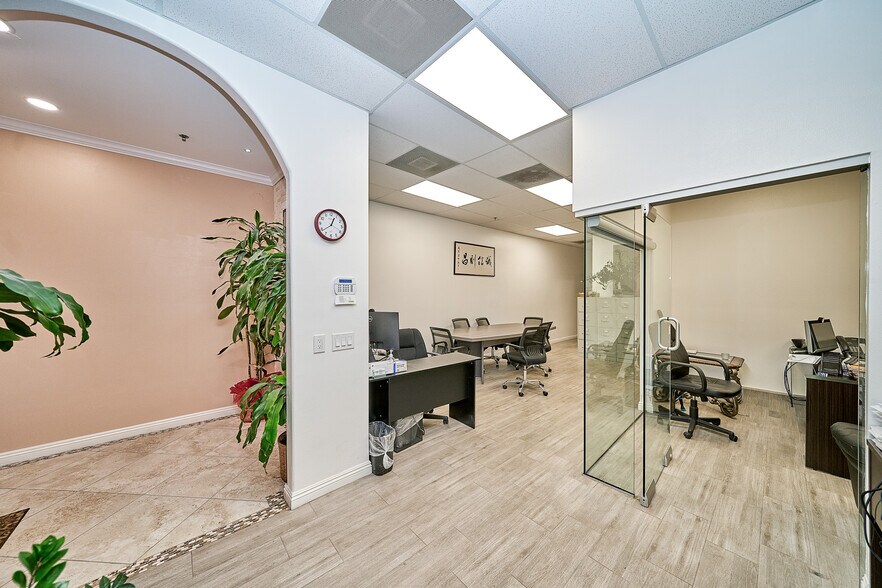 More Photos Of 308 S 1st Ave, Arcadia Apartments For Sale