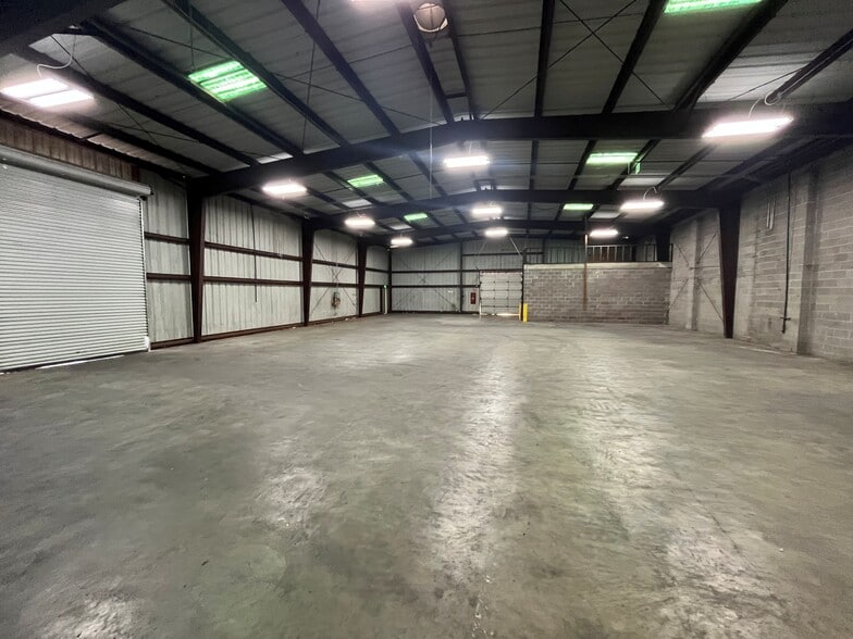 More Photos Of 333 River Rd, Jefferson Warehouse For Sale