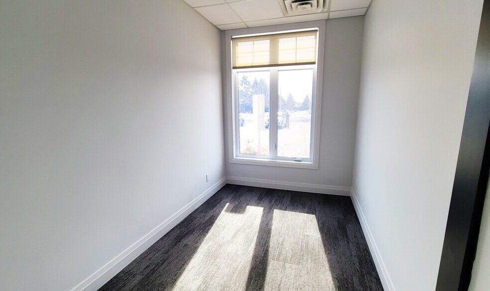 More Photos Of 92 Centrepointe Dr, Ottawa Office For Lease