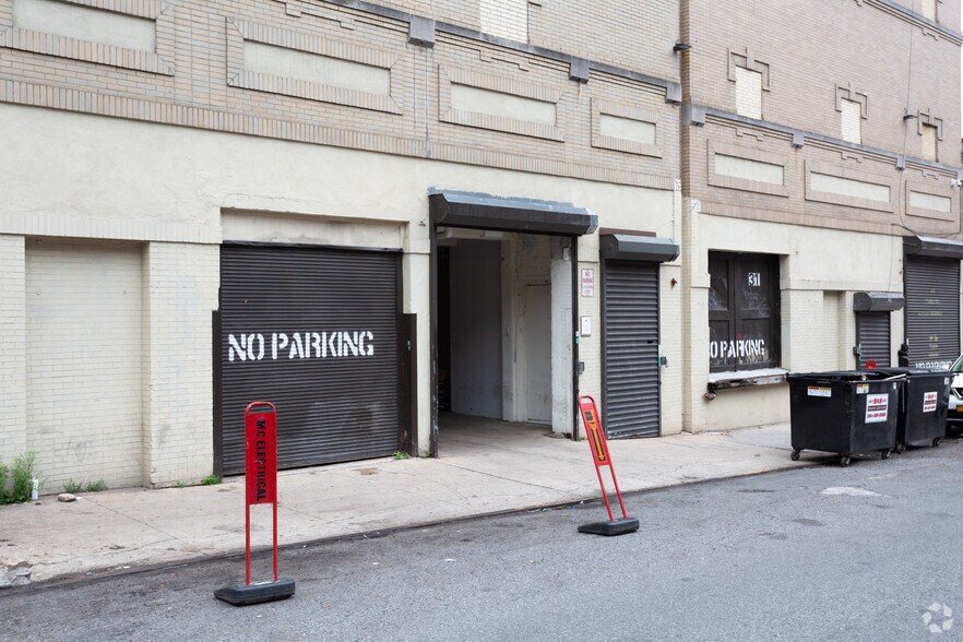More Photos Of 31-33 School St, Yonkers Warehouse For Lease