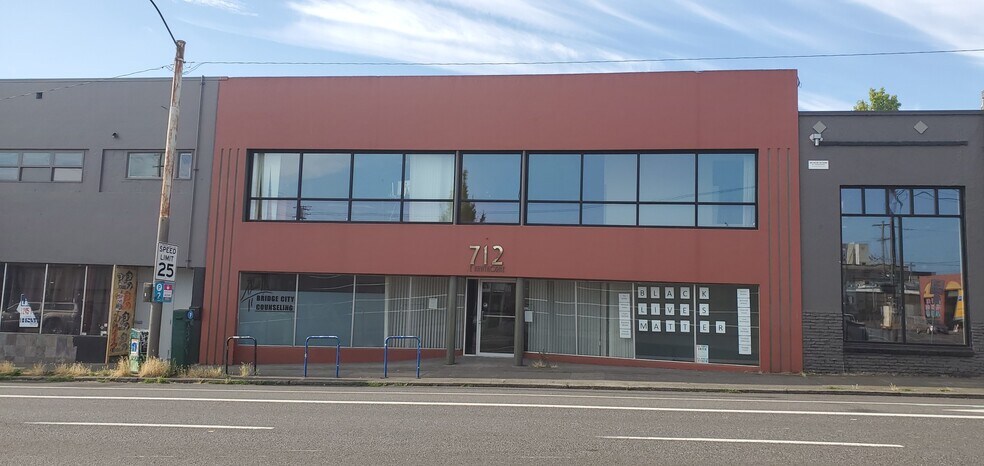 More Photos Of 712 SE Hawthorne Blvd, Portland Storefront Retail Office For Lease