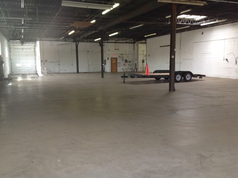 More Photos Of 2415 Braga Dr, Broadview Manufacturing For Sale