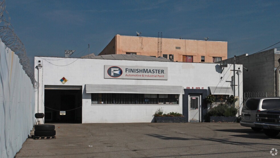 More Photos Of 235 W 24th St, Los Angeles Service For Sale