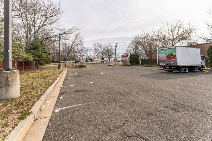 More Photos Of 2215 Middle Country Rd, Centereach Freestanding For Lease