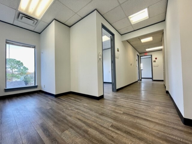 More Photos Of 630 W 34th St, Austin Medical For Sale