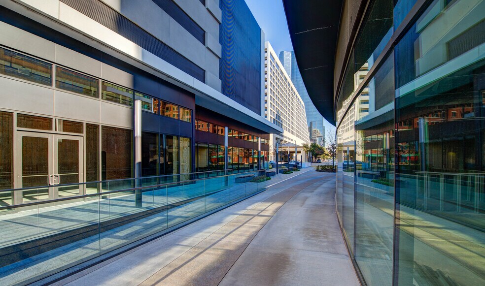 More Photos Of 100 Throckmorton St, Fort Worth Office For Lease