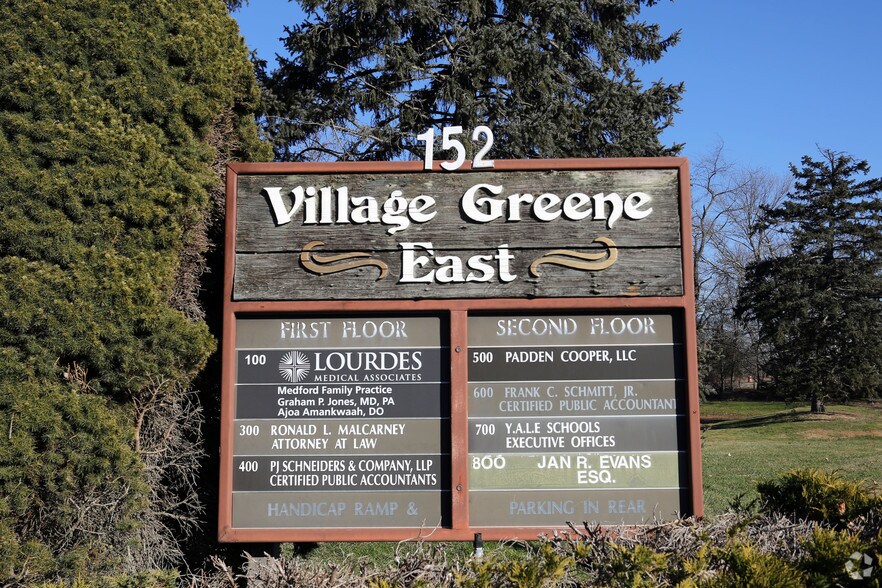 More Photos Of 152 Himmelien Rd, Medford Office For Sale