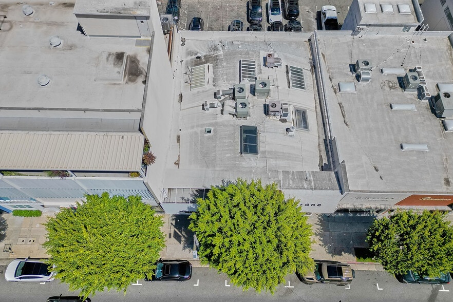 More Photos Of 130-134 S Robertson Blvd, Los Angeles Storefront For Sale