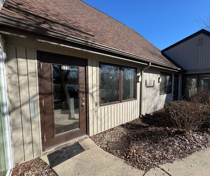 More Photos Of 3110 Mallard Cove Ln, Fort Wayne Office Residential For Lease