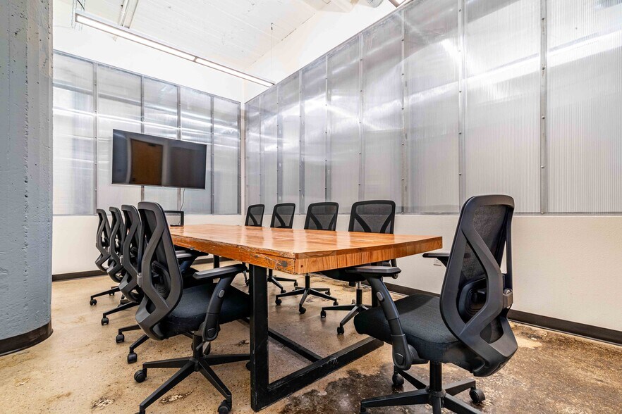 More Photos Of 1601 Magoffin Ave, El Paso Office Residential For Lease