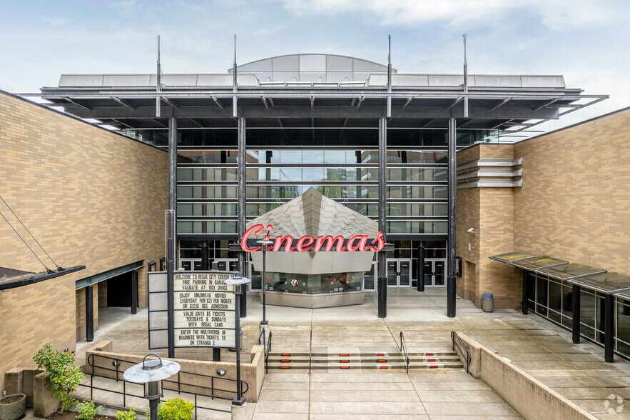 More Photos Of 801 C St, Vancouver Freestanding For Lease