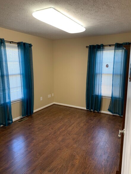 More Photos Of 40 Stoneridge Dr, Waynesboro Office For Lease