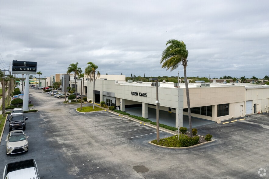 More Photos Of 1800-1850 E Merritt Island Cswy, Merritt Island Auto Dealership For Sale