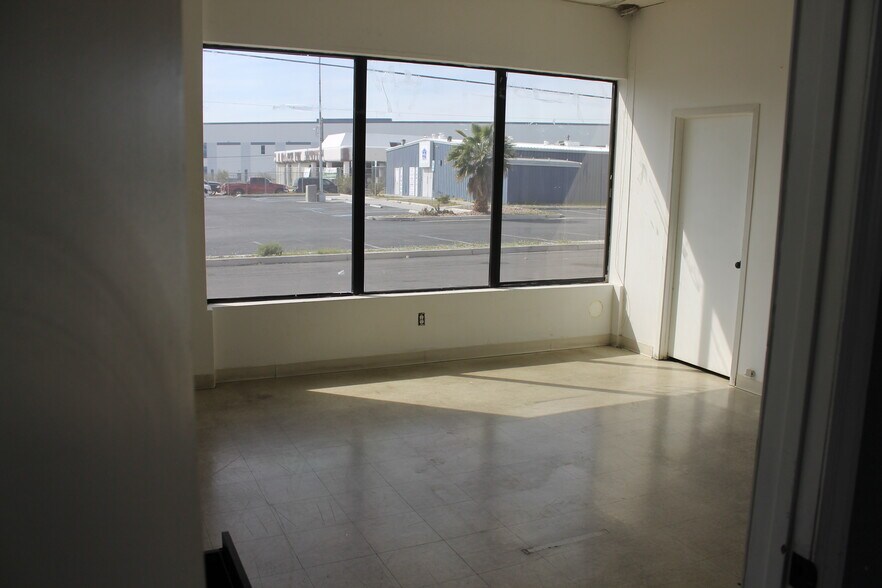 More Photos Of 4365 N Las Vegas Blvd, Las Vegas Freestanding For Lease