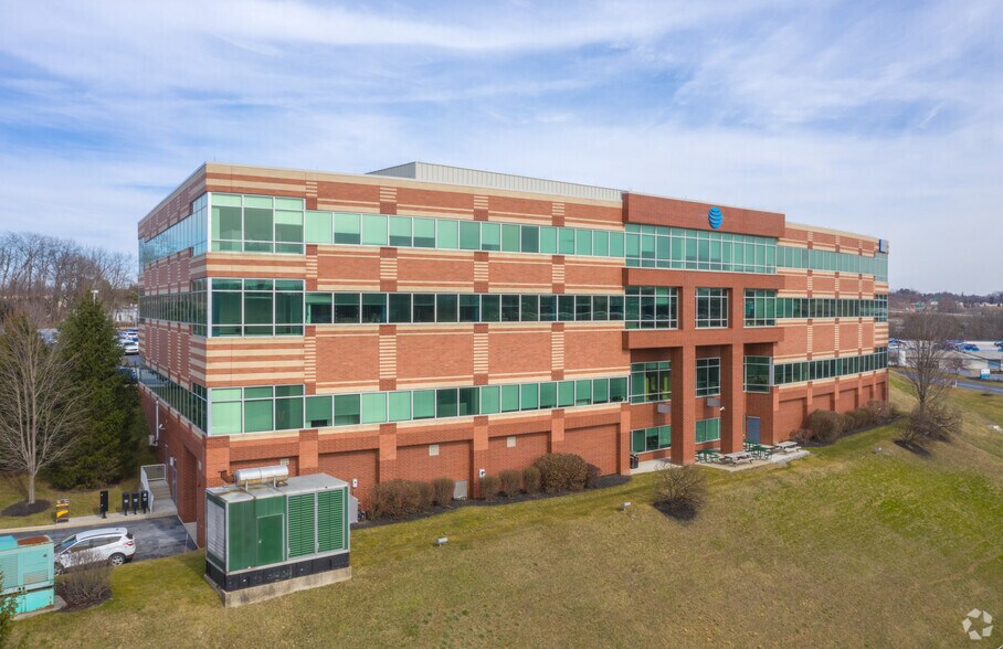 More Photos Of 2550 Interstate Dr, Harrisburg Office For Lease