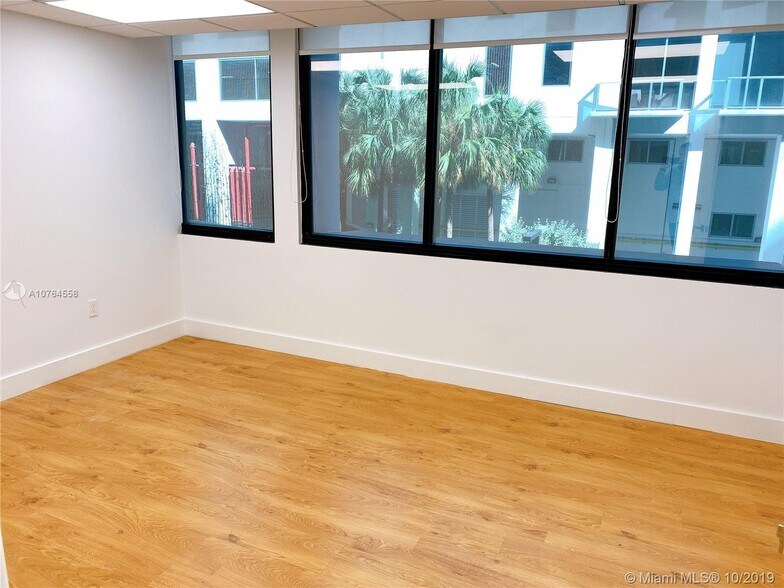More Photos Of 1110 Brickell Ave, Miami Office For Lease