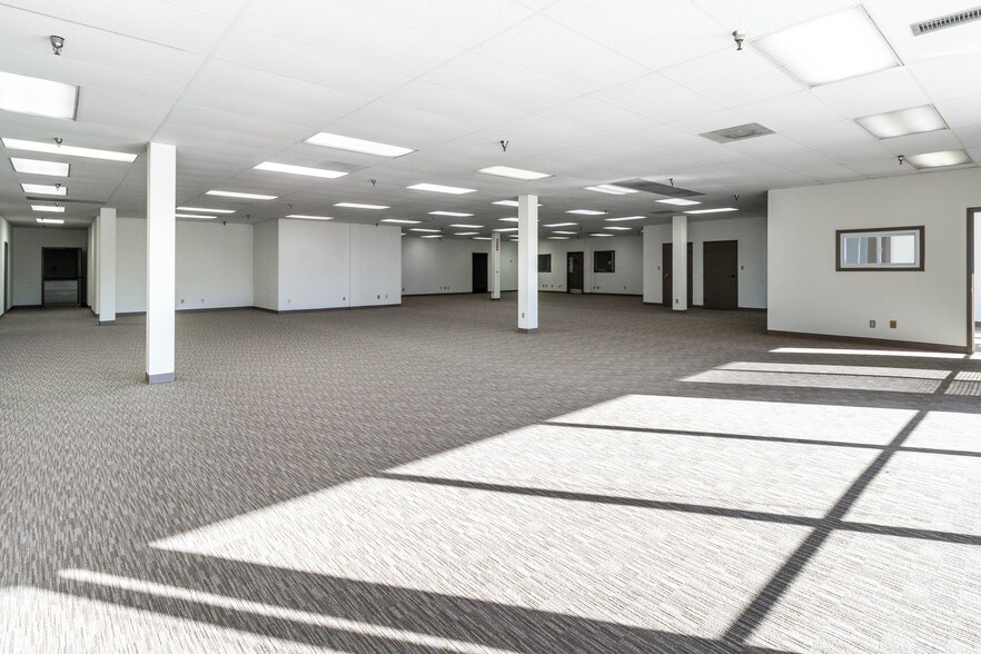 More Photos Of 1286 Citizens Pky, Morrow Warehouse For Lease