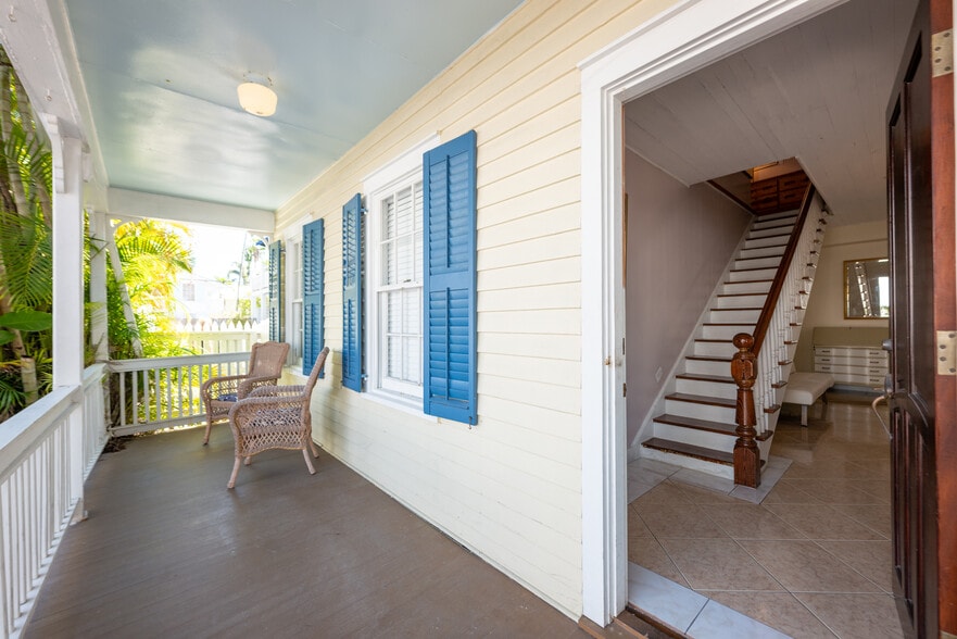More Photos Of 412 Frances St, Key West Hotel For Sale