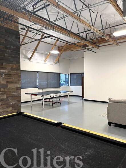 More Photos Of 600 N Steelhead Way, Boise Showroom For Sale