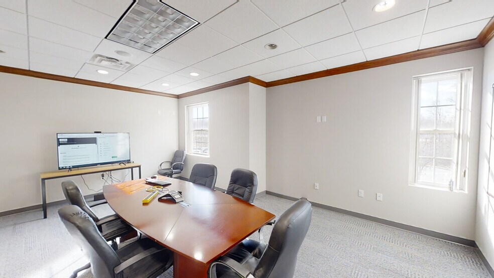 More Photos Of 8401 Chagrin Rd, Chagrin Falls Medical For Sale