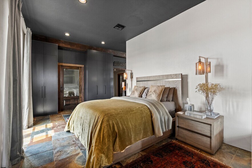 More Photos Of 1703 Highway 35 S, Rockport Office Residential For Sale