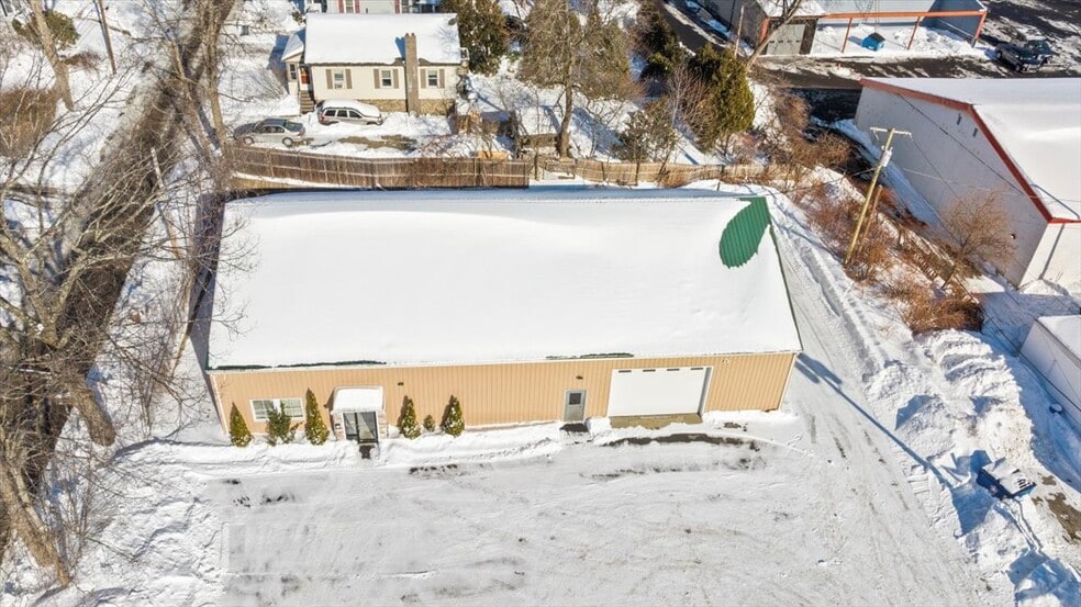 More Photos Of 210 Main St, Leicester Flex For Sale