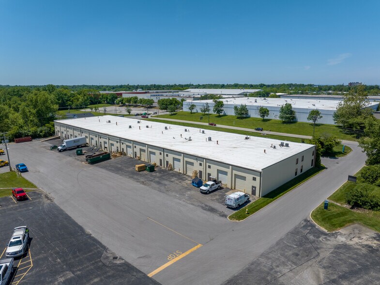 More Photos Of 2171-2199 Watterson Trl, Louisville Light Distribution For Lease