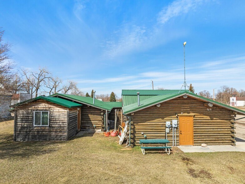 More Photos Of 213 Main St, Antler Restaurant For Sale