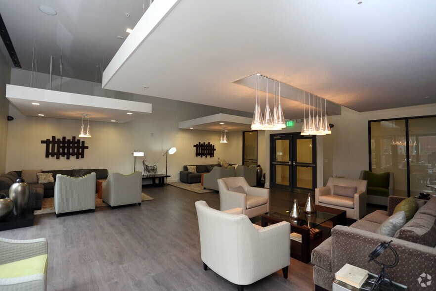 More Photos Of 101 N Wolfe St, Baltimore Apartments For Lease