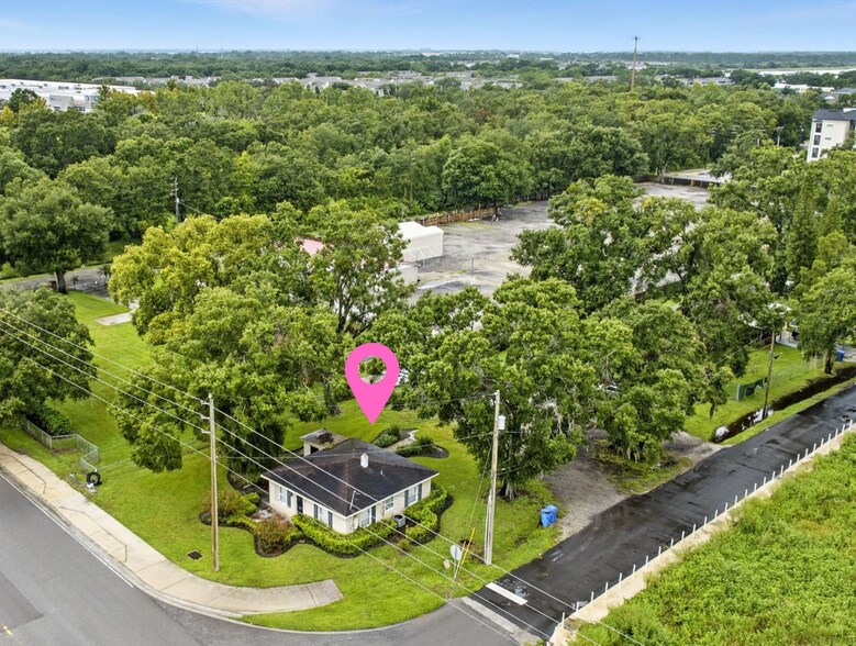 More Photos Of 10418 Bloomingdale Ave, Riverview Office For Sale