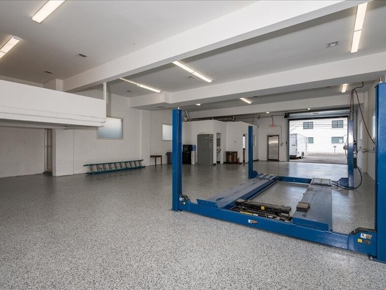 More Photos Of 28 Willowdale Ave, Port Washington Industrial For Sale