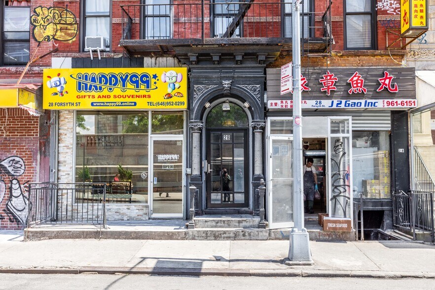 More Photos Of 28 Forsyth St, New York Apartments For Sale