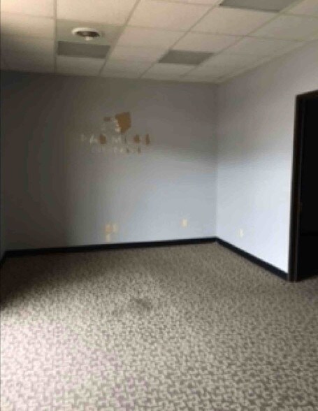 More Photos Of 1214 N Highway 81, Duncan Office For Lease