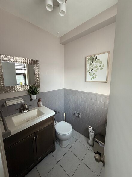 More Photos Of 93 Market Sq, Newington Office For Sale