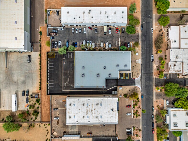 More Photos Of 315 E Comstock Dr, Chandler Warehouse For Lease