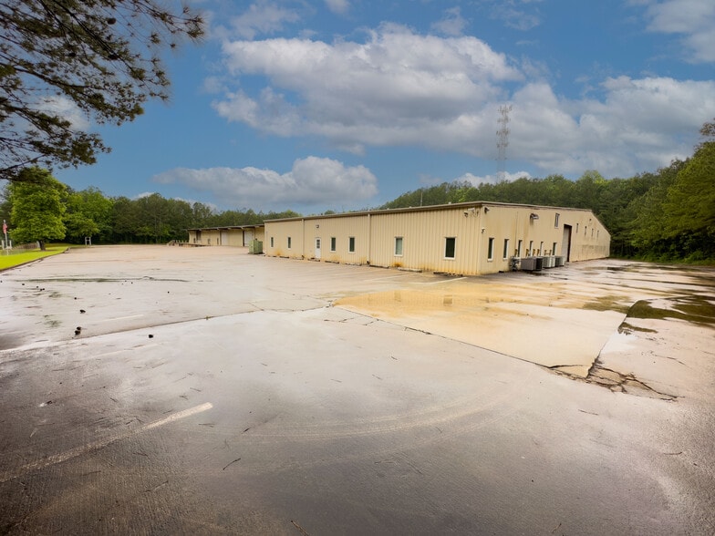 More Photos Of 1695 Buford Hwy, Duluth Warehouse For Sale