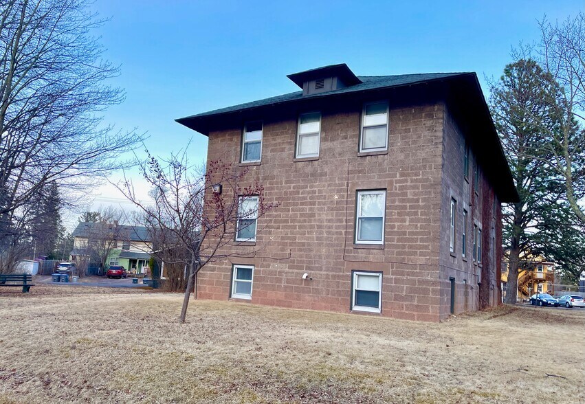 More Photos Of 930 89th Ave W, Duluth Apartments For Sale